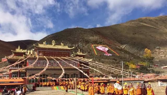 班雅寺空性离戏院圣殿开光法会盛况